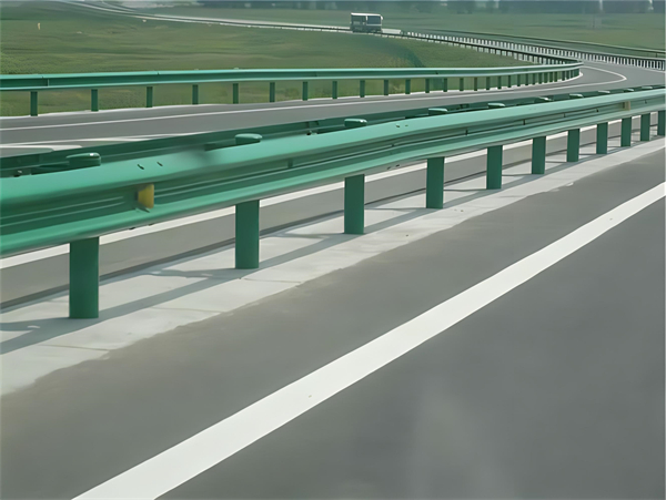 河北高速护栏板守护安全广泛应用于多个行业